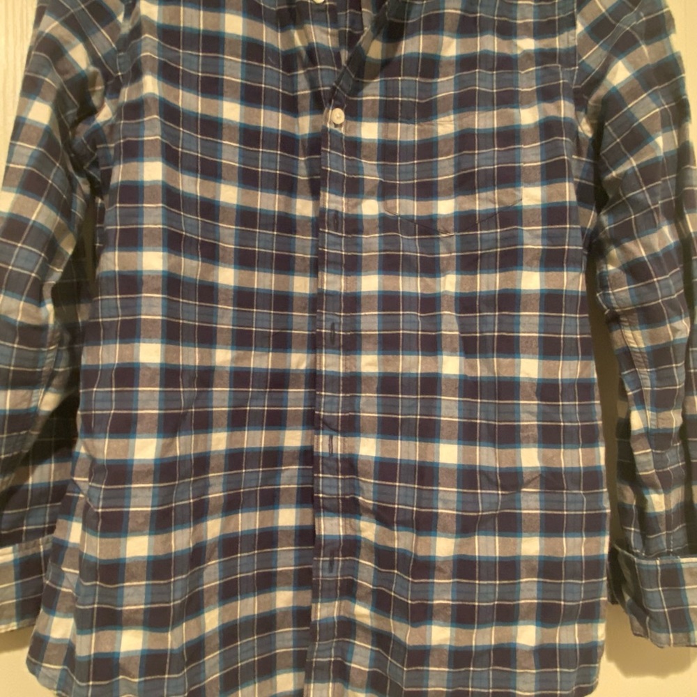 Men’s American Eagle Blue Plaid flannel button down. Size M